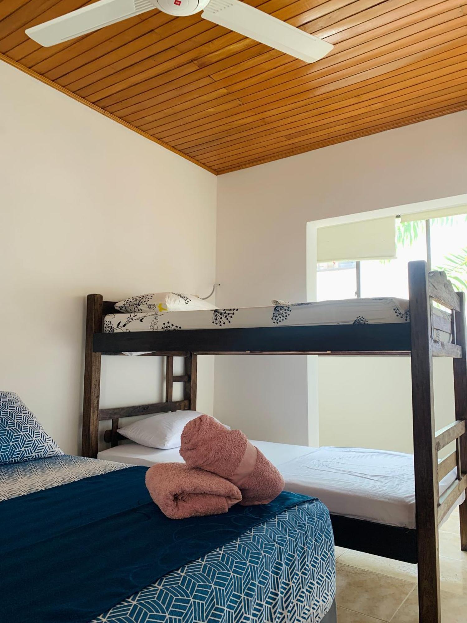 Hostel Cerca Al Centro Historico Cartagena Eksteriør bilde