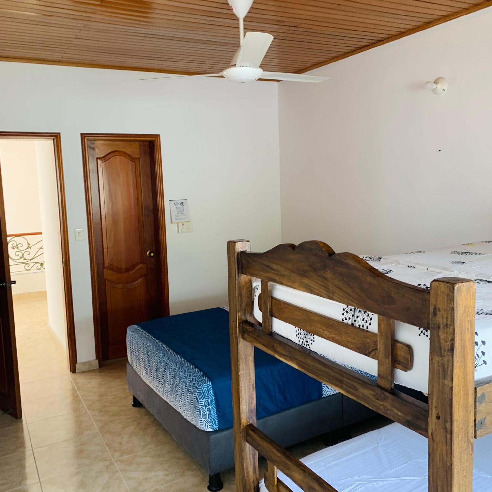 Hostel Cerca Al Centro Historico Cartagena Eksteriør bilde