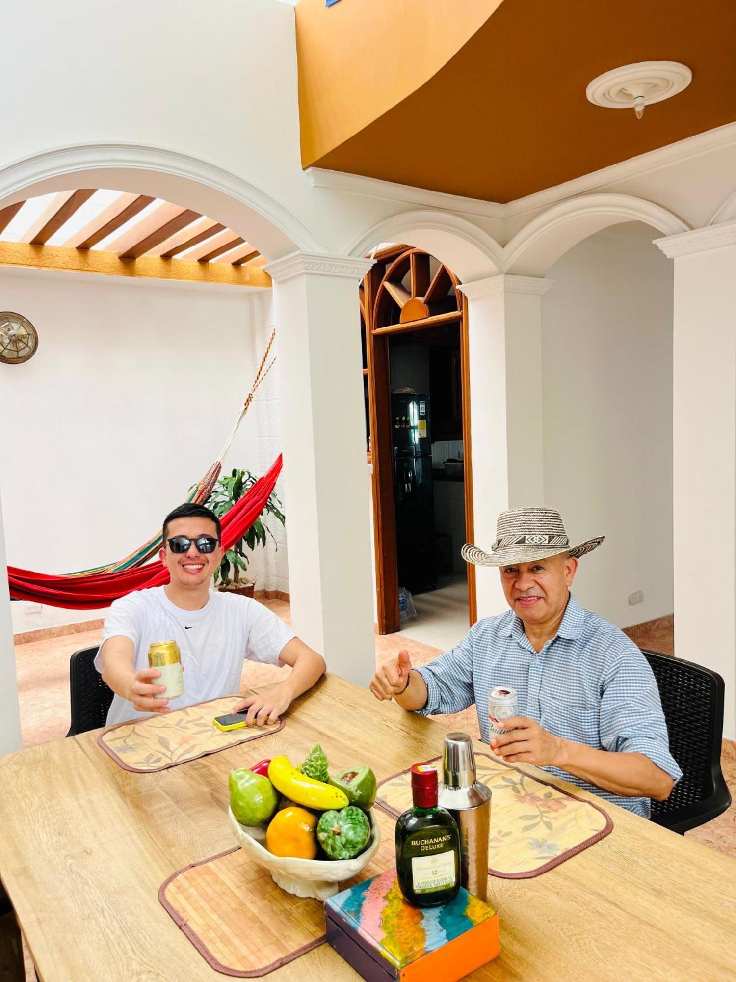 Hostel Cerca Al Centro Historico Cartagena Eksteriør bilde